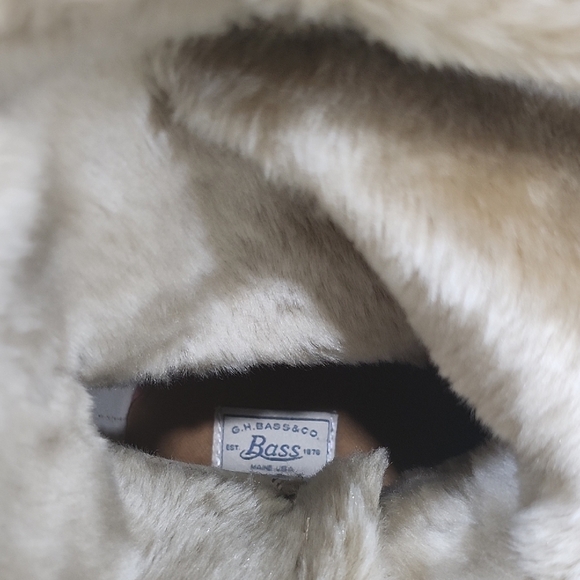 Bass Women's Tan Suede Boots with Faux Fur Lining - Picture 13 of 13